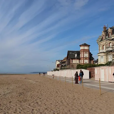 Les Bains *